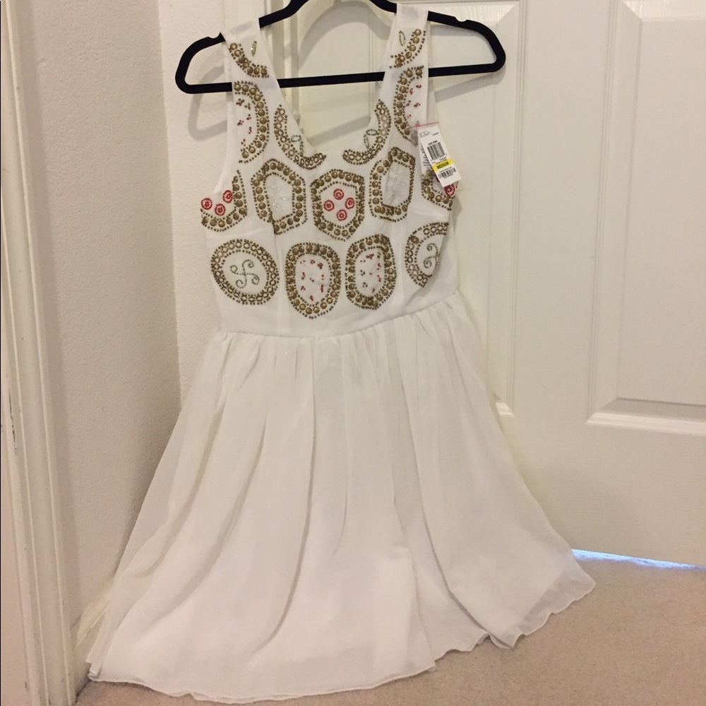 BarIII white cocktail dress.