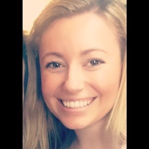 Meet your Posher, Caroline