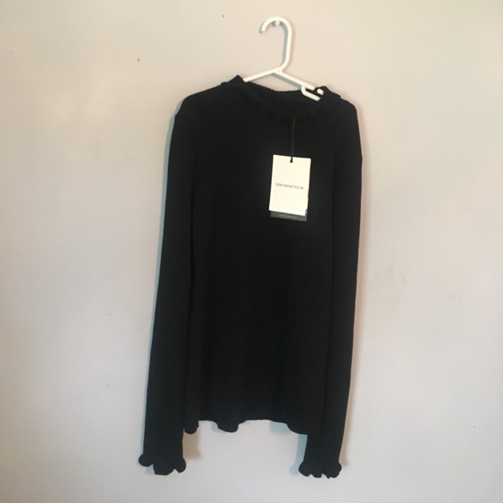 NWT WhoWhatWear ruffle turtle neck