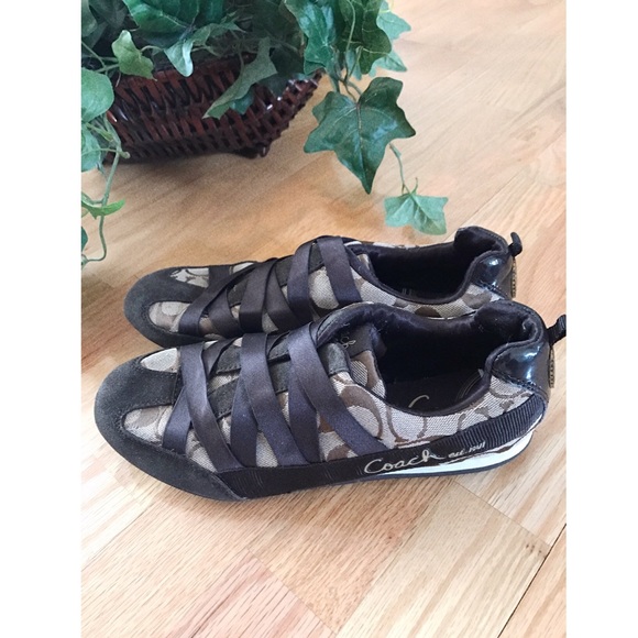 Coach Shoes - ✨Coach Harmonie Sneakers✨