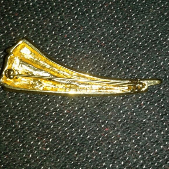 Vintage Keynes goldtone brooch - Picture 3 of 4