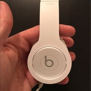 Beats Headphones - Solo HD w/ mic