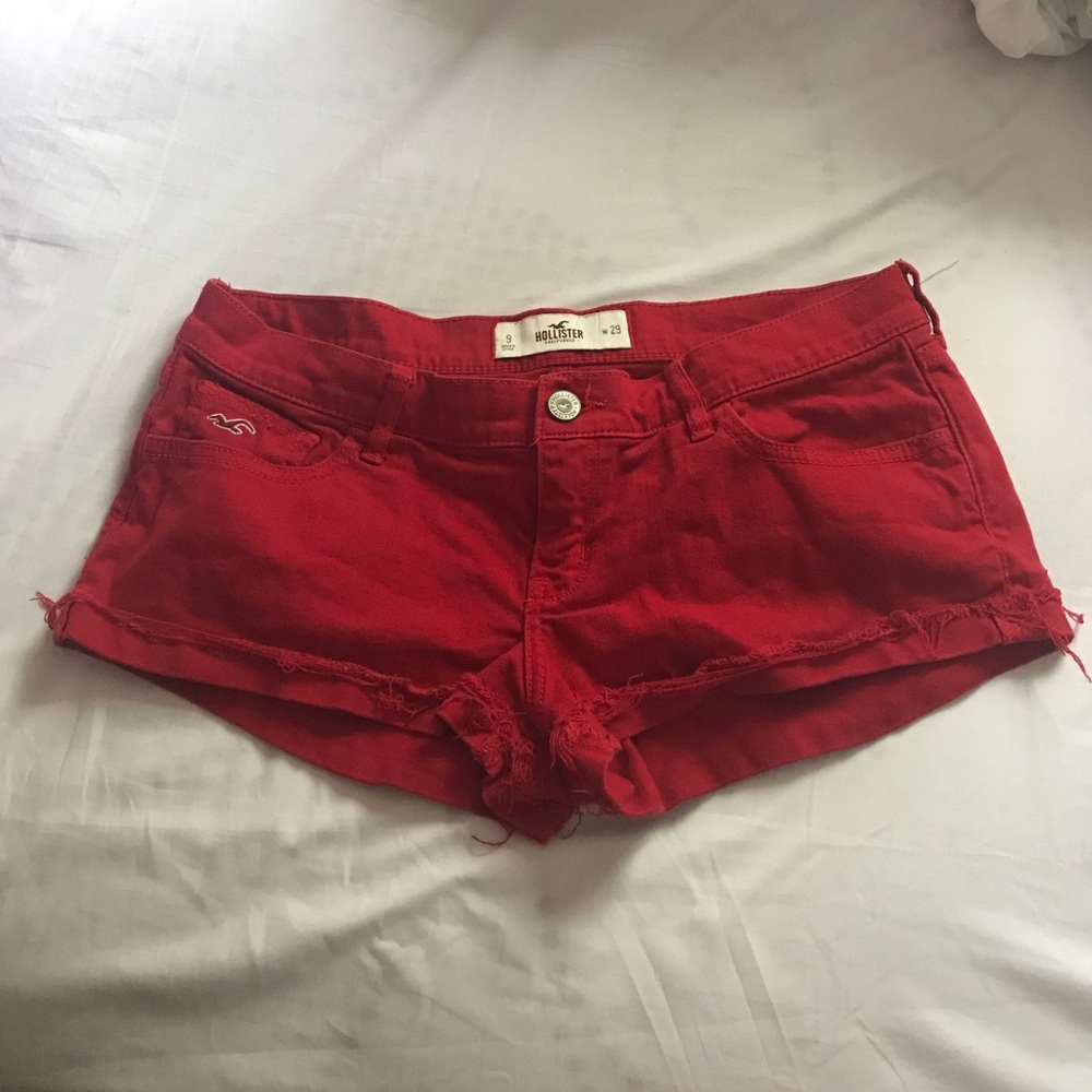Red Hollister shorts❌❌❌❌❌