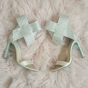 Betsey Johnson Shoes With Bow Size 6