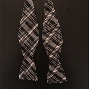 Black and Grey Diamond Patter Bow Tie