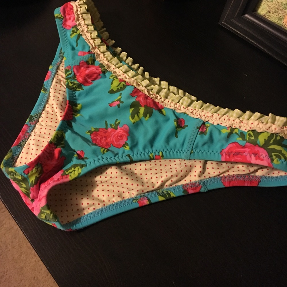 Betsey Johnson bikini bottoms