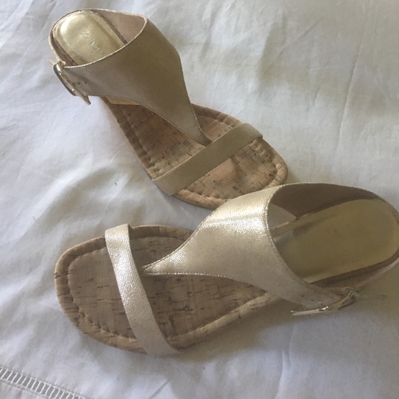 DONALD J. PLINER WOMEN'S PATENT SNAKE PRINT - Picture 1 of 2