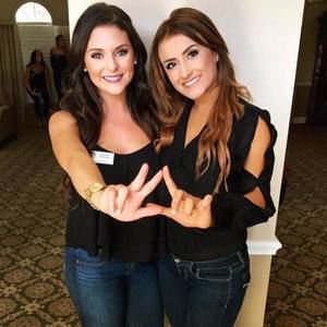 Meet your Posher, Aura