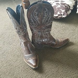 Ariat cowgirl boots