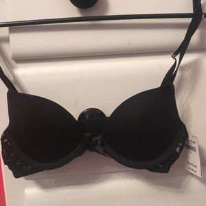 Hollister Gilly Hicks push em up plunge bra