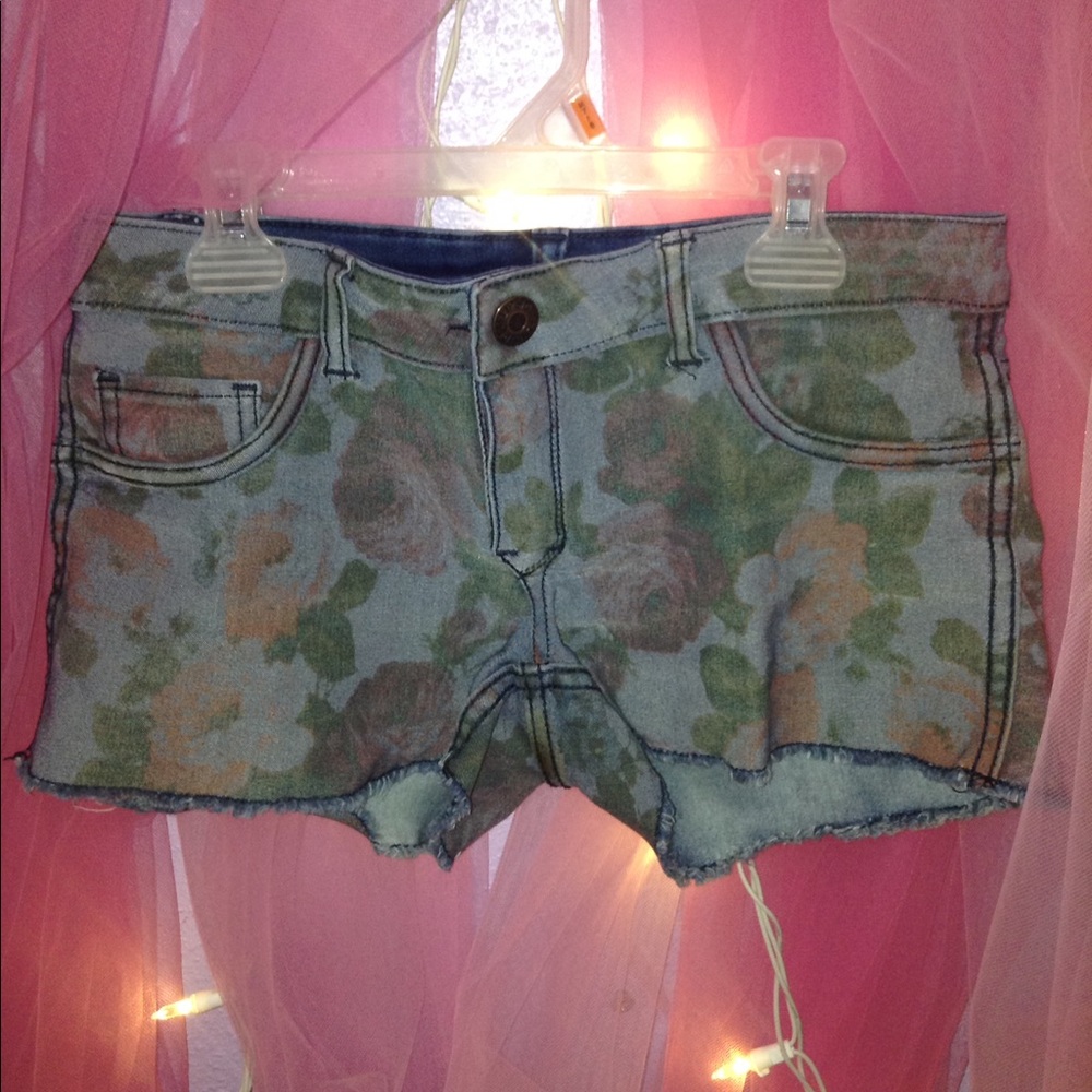 ✨Reversible Jean Shorts✨