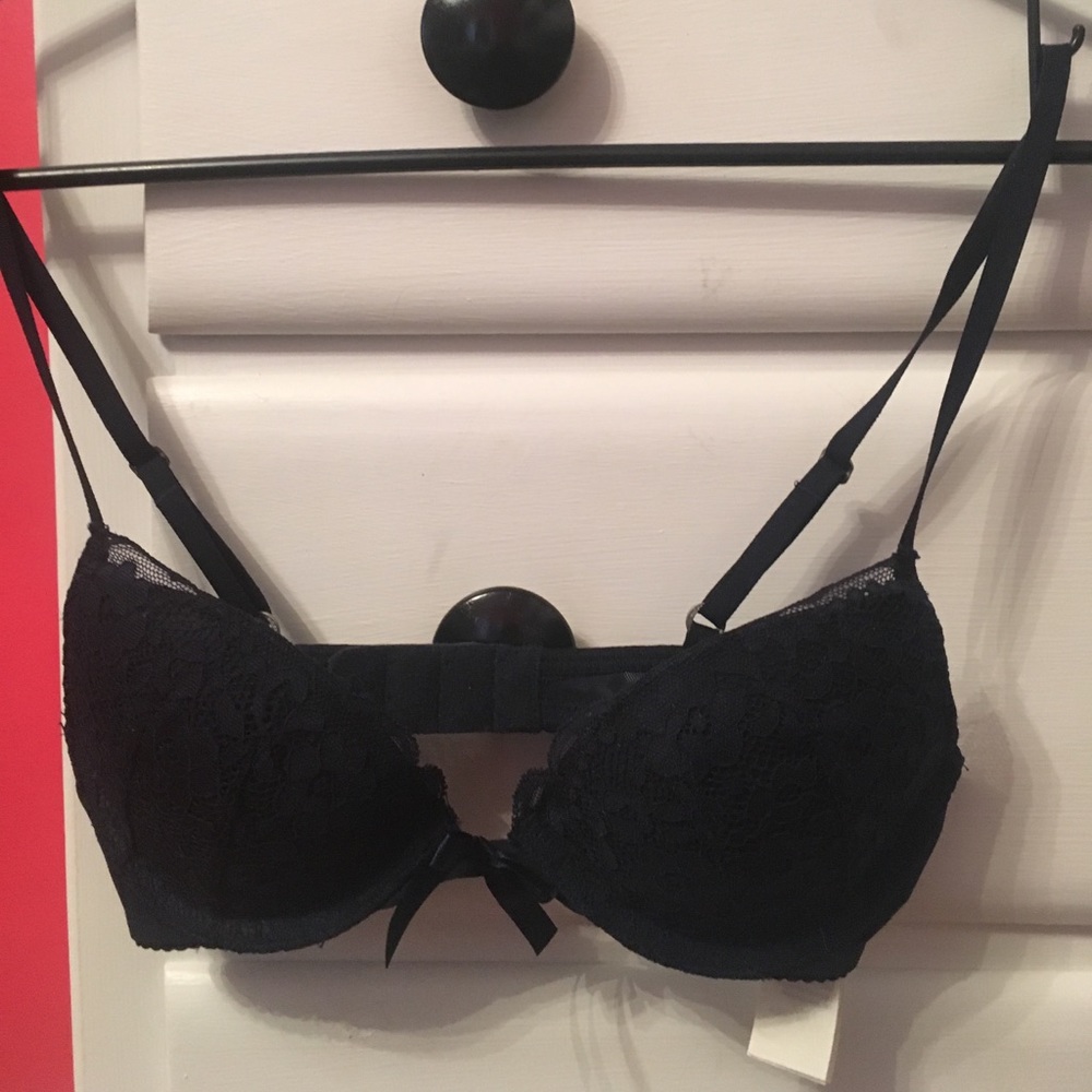 Hollister Gilly Hicks push em up plunge bra