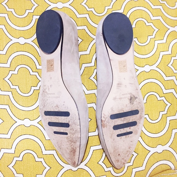 Sigerson Morrison Beige Pointy Toe Flats - size 8 - Picture 3 of 3