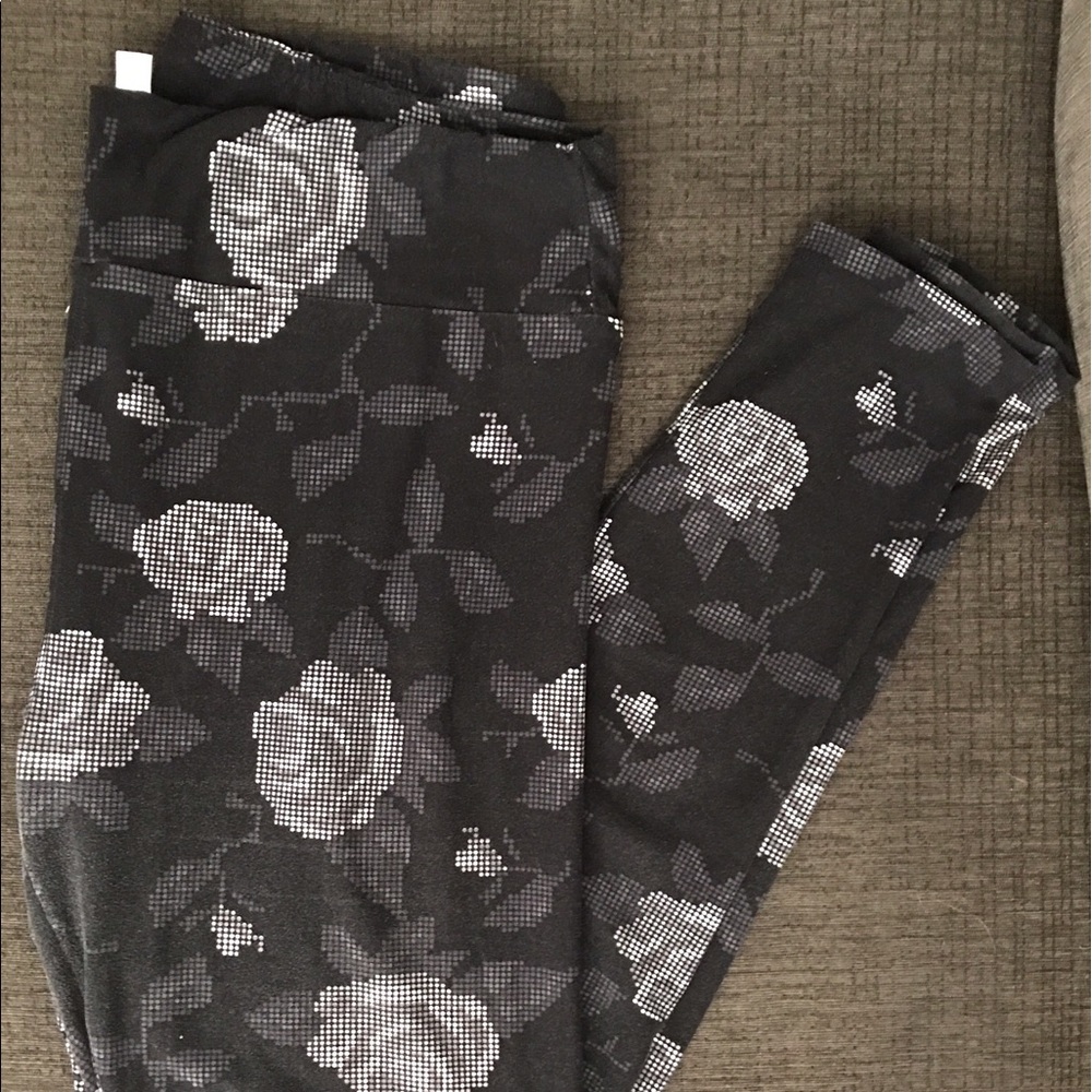 LuLaRoe Digital Roses TC Leggings