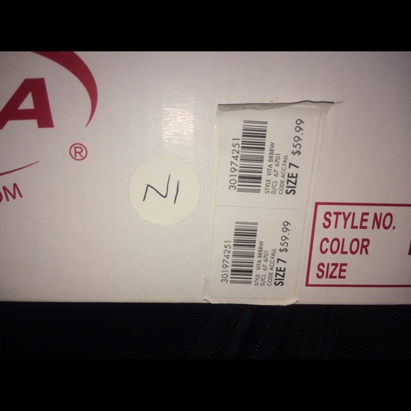 Brand new over the knee brown boots - Picture 4 of 4