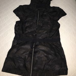 Lululemon camo puffer vest