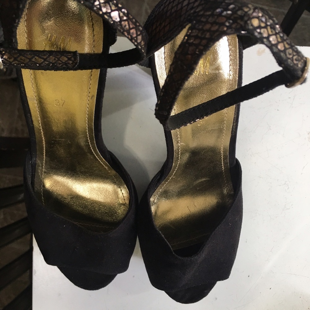 H&M thick heeled open toe