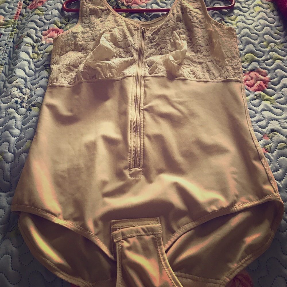 Body shaper never used