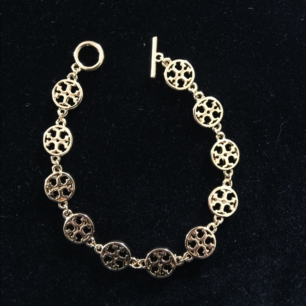 Women's Fashion bracelet.