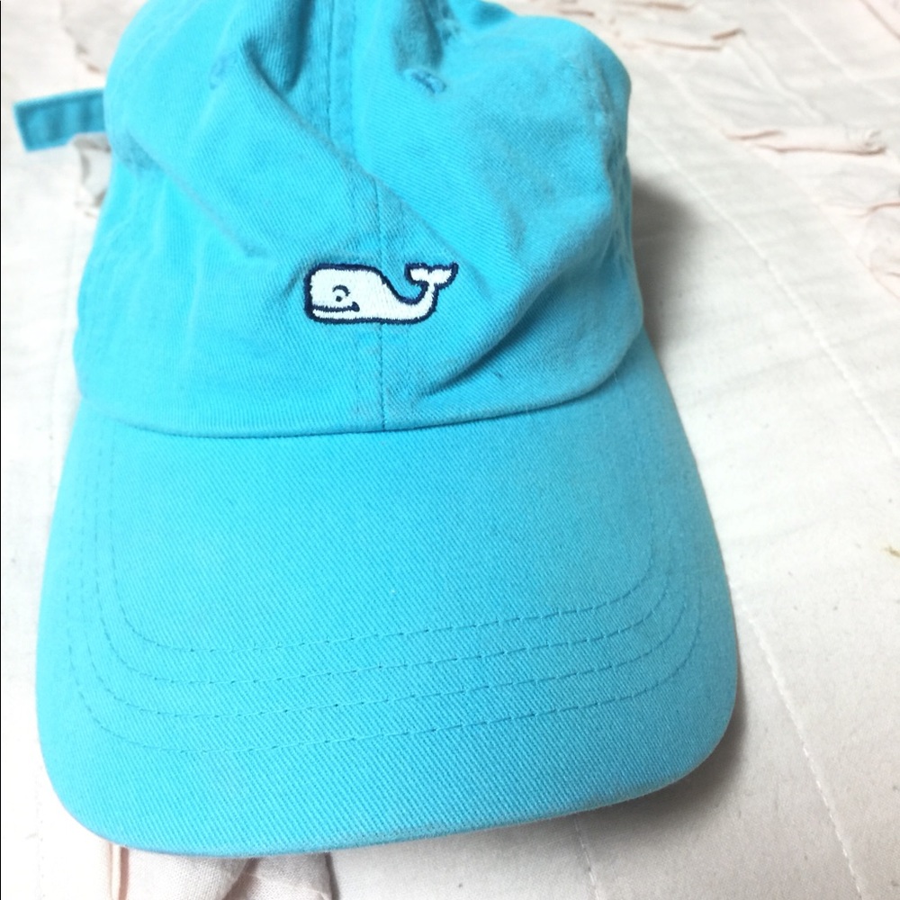 Vineyard vines hat!