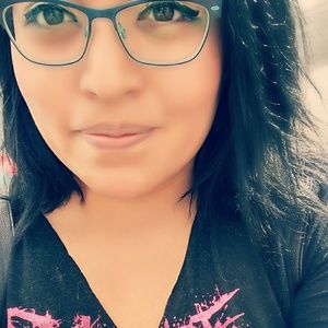 Meet your Posher, Sarahi