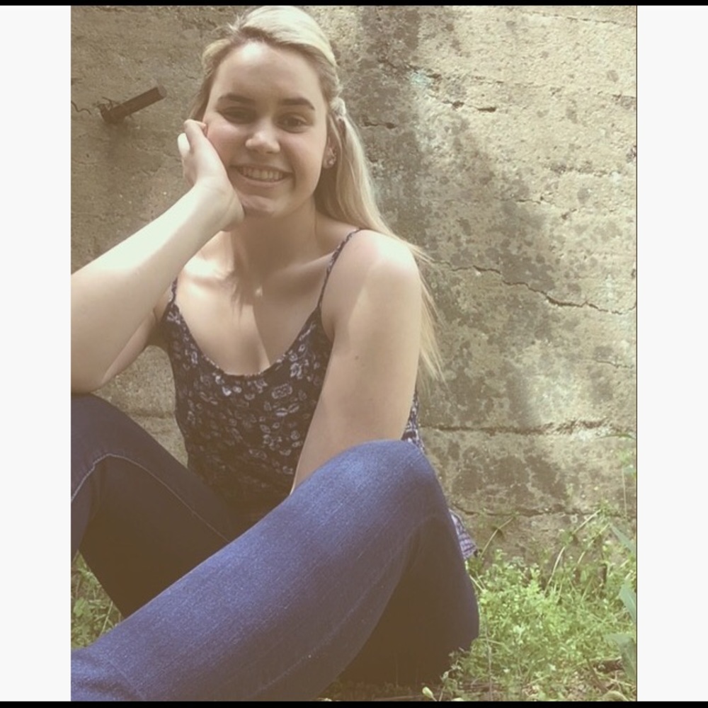 Meet your Posher, Caitlyn