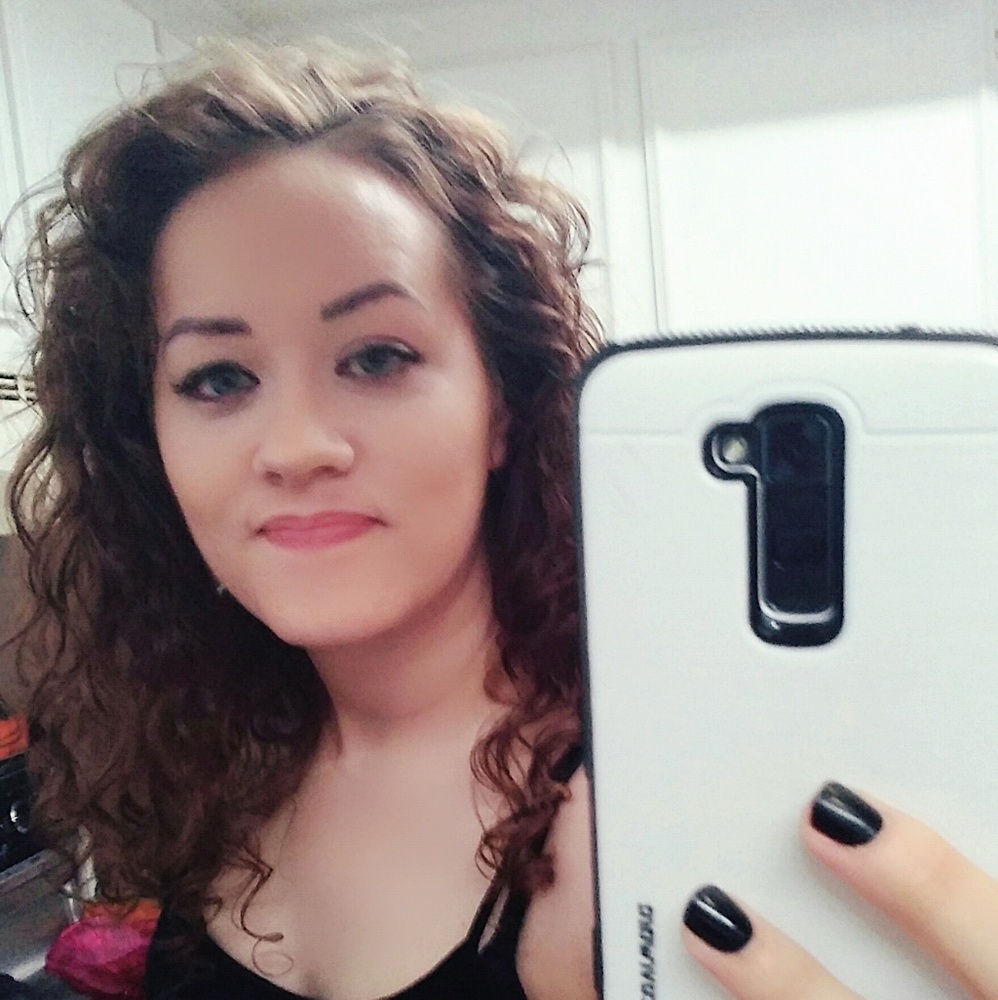 Meet your Posher, Carly