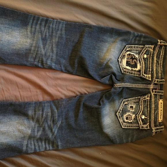 SOLD***Size 28 Rock Revival Jeans - Picture 4 of 5