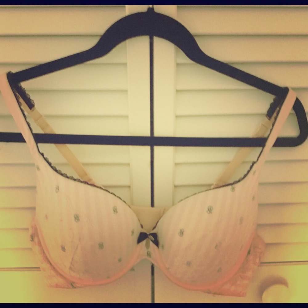 VS signature bra