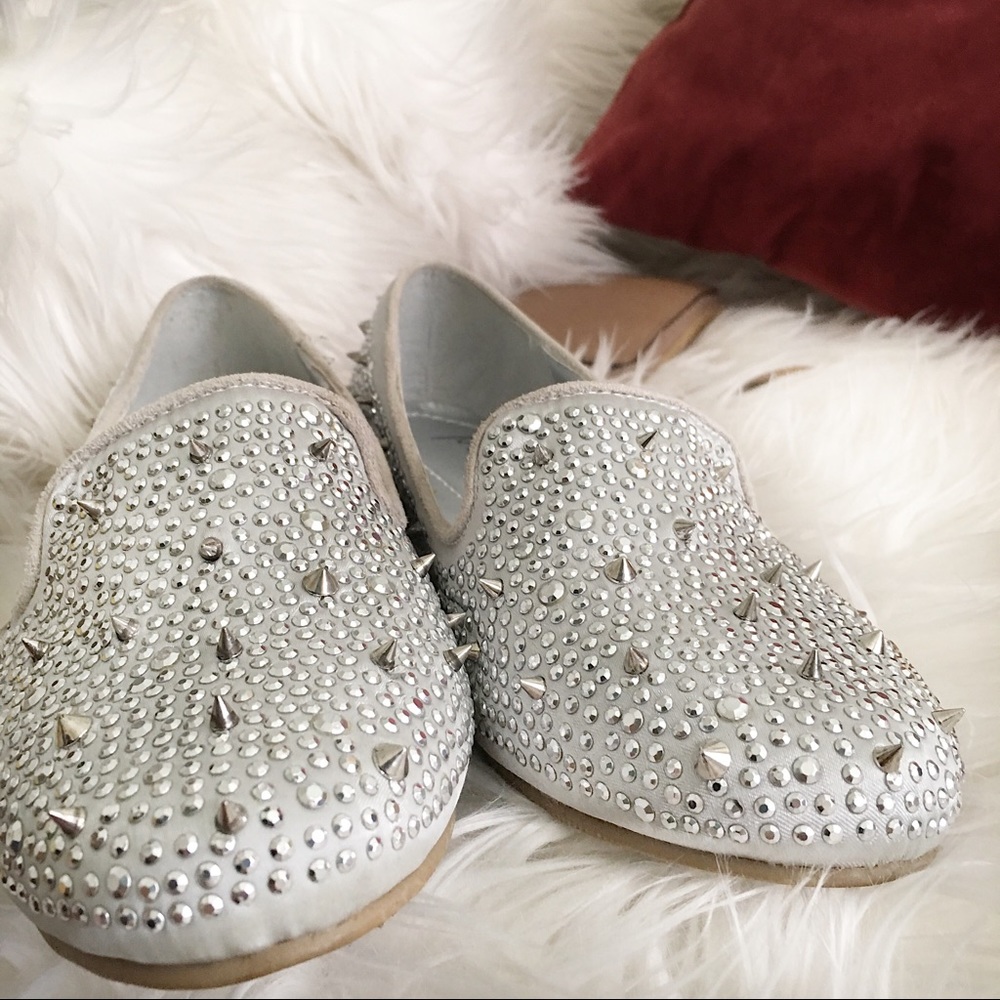 Flats shoes