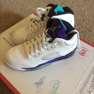 Jordan Retro 5s size 3.5y or 5 womens