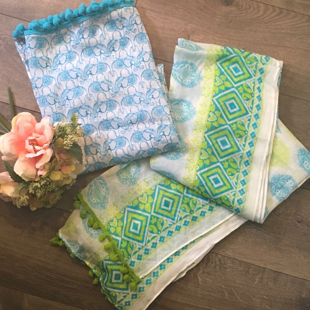 2 for 1 SCARVES (Brand New)