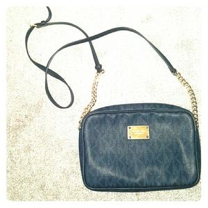 Michael kors crossbody bag