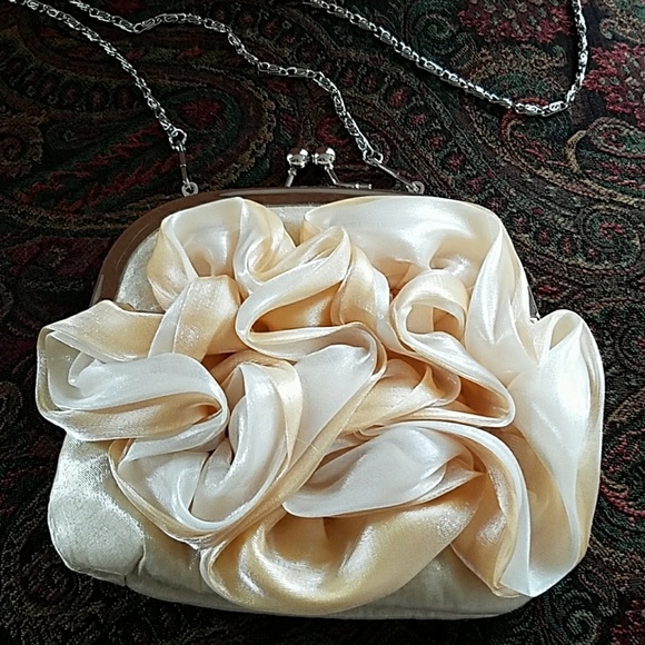 cbocs Handbags - GORGEOUS PURSE