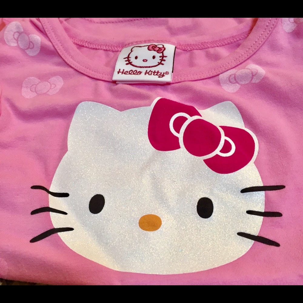Hello Kitty sleeveless top with bows!