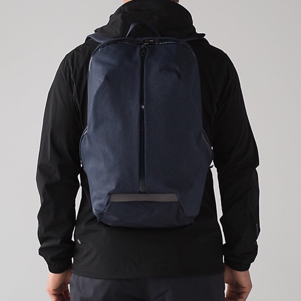 Black Lululemon Para Backpack