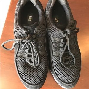 Hip hop dance shoes