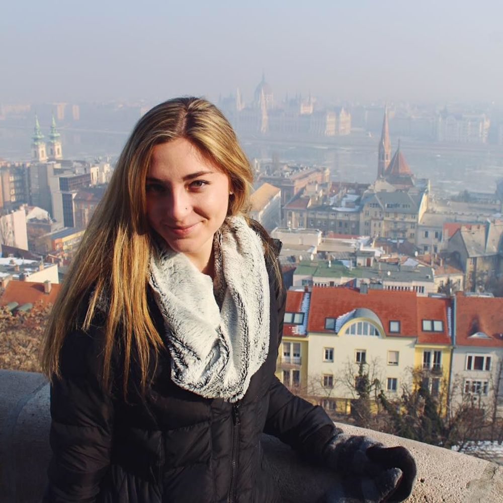 Meet your Posher, Elena
