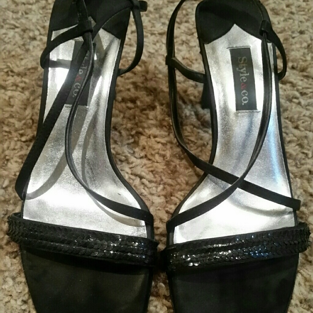 💎2 for $12💎 Strappy Sandal