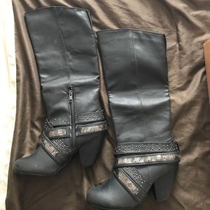 NWOT Not Rated Boots. Size 7.5.