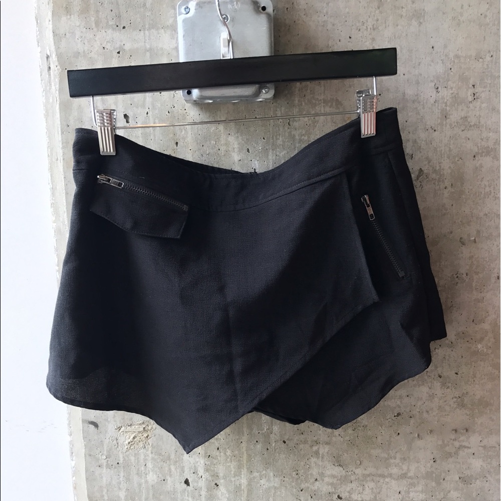 Gianni Bini Black Skort