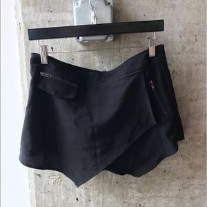 Gianni Bini Black Skort