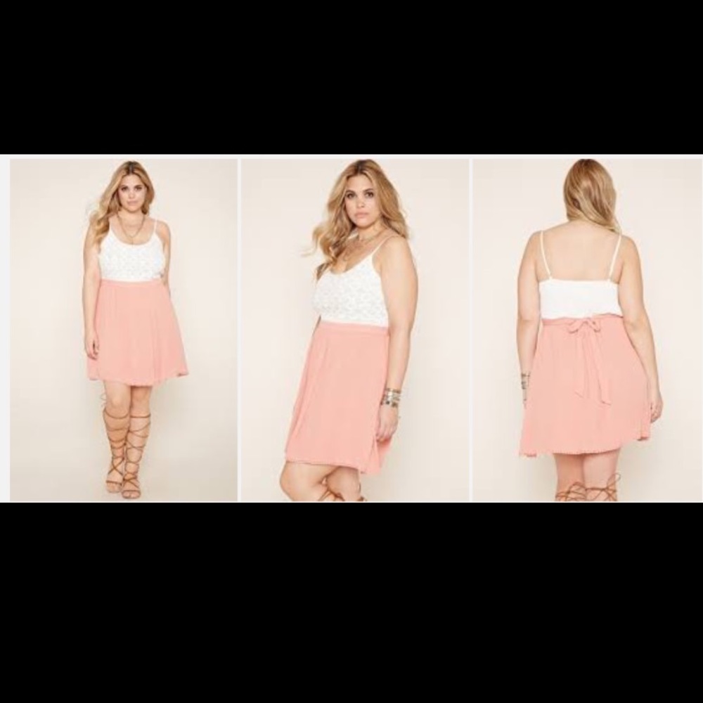 Forever 21 short cream/mauve dress. NWT