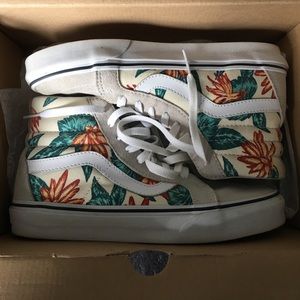 Woman's Vans size 8 1/2