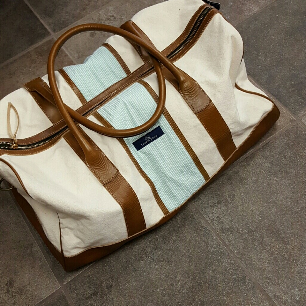 Canvas duffel with Mint green seersucker