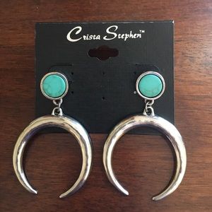 BRAND NEW Crescent Moon Earrings