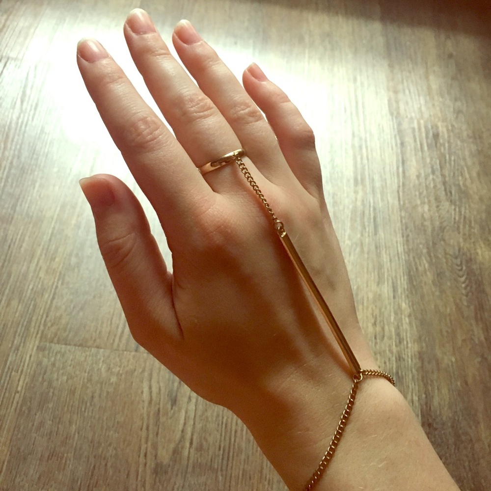 Gold Hand Chain ✨