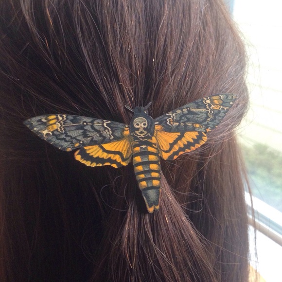Deaths Head Death Moth Hawk Hair Clip - Picture 2 of 5