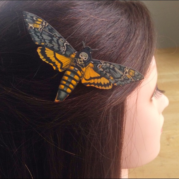 Deaths Head Death Moth Hawk Hair Clip - Picture 3 of 5