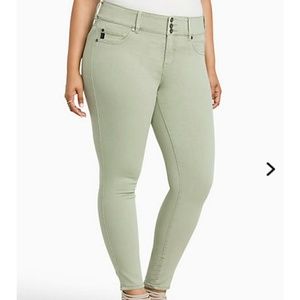 Torrid Jeggings in Green Tea wash